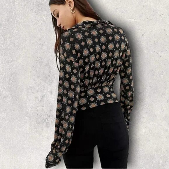 Free People Sydneys Party Top XS Medallion Printed Deep V Revolve Black Trendy - Picture 15 of 16
